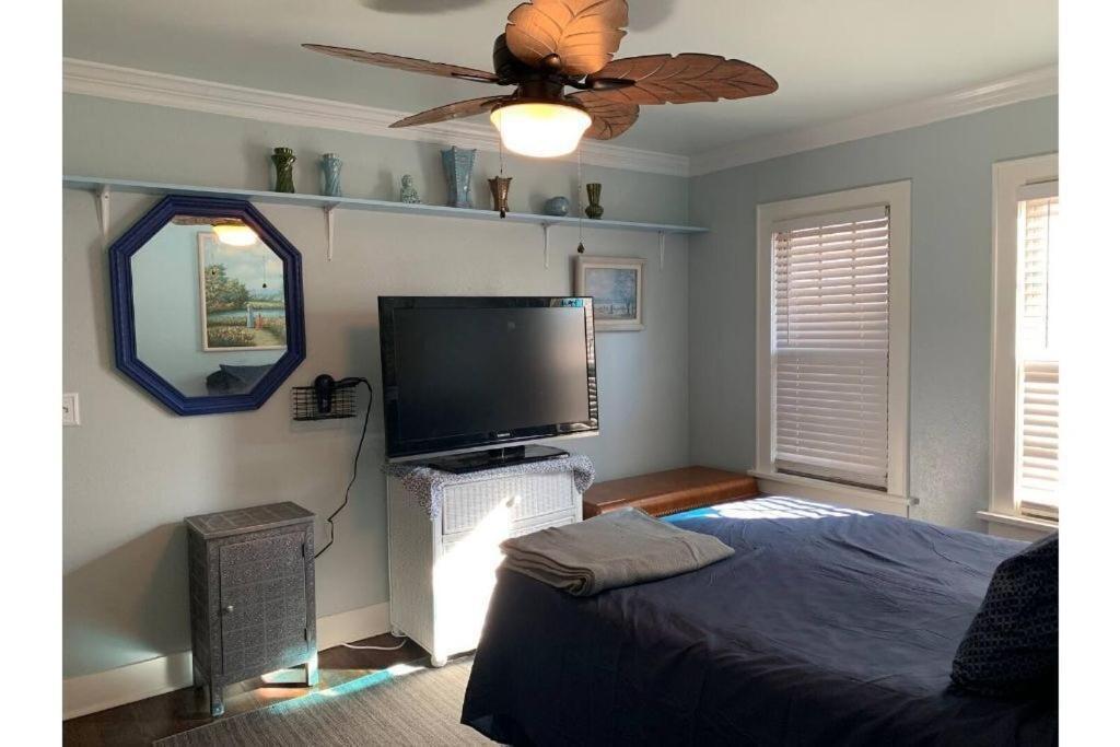 1 Mile To Fort Sill! The Carolebelle Cottage Sleeps 8 With Hottub,Grills,Firepit Lawton Bagian luar foto