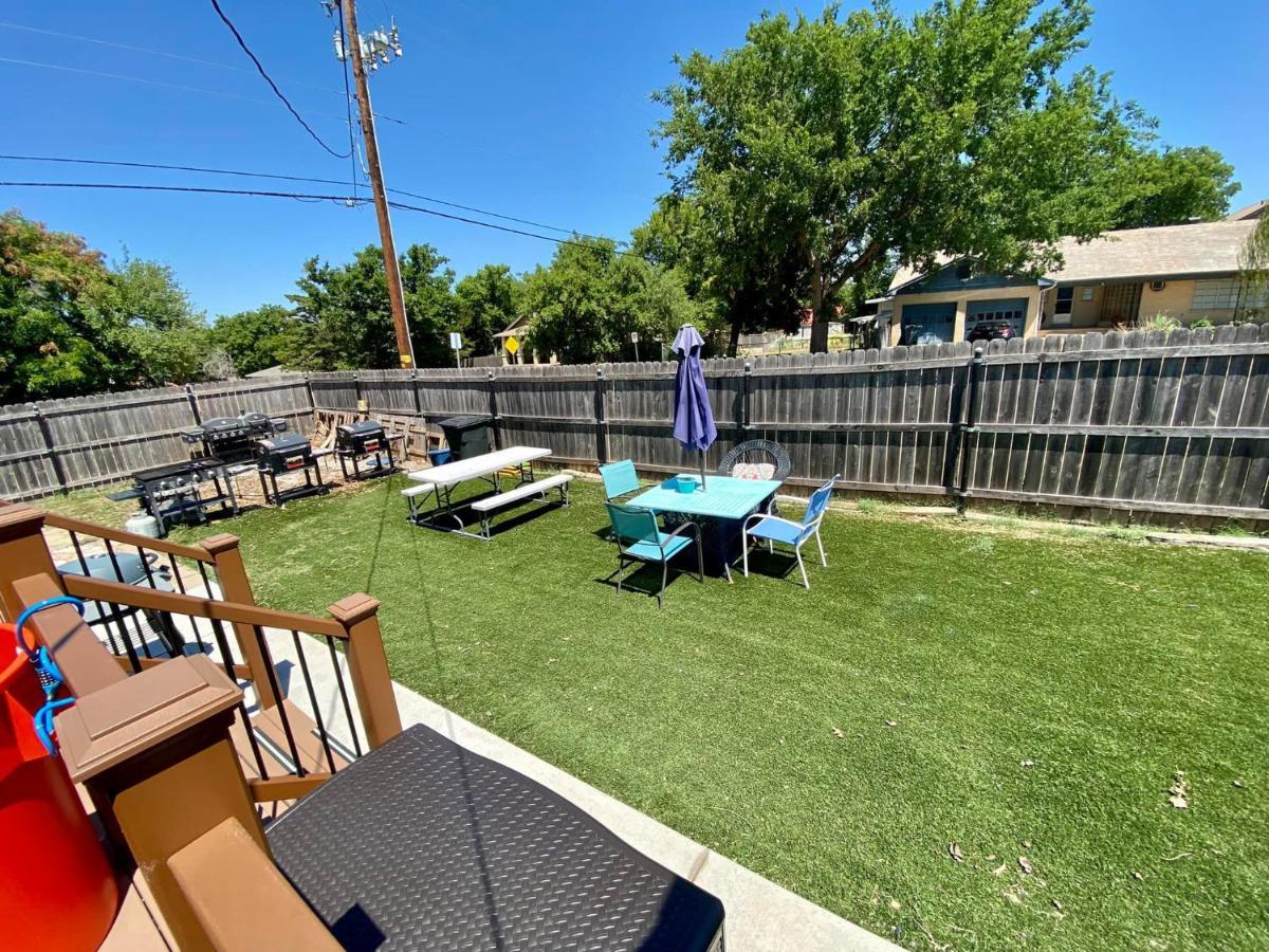 1 Mile To Fort Sill! The Carolebelle Cottage Sleeps 8 With Hottub,Grills,Firepit Lawton Bagian luar foto