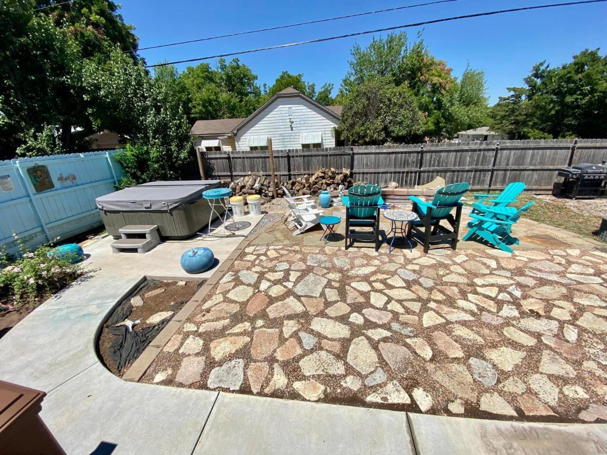 1 Mile To Fort Sill! The Carolebelle Cottage Sleeps 8 With Hottub,Grills,Firepit Lawton Bagian luar foto
